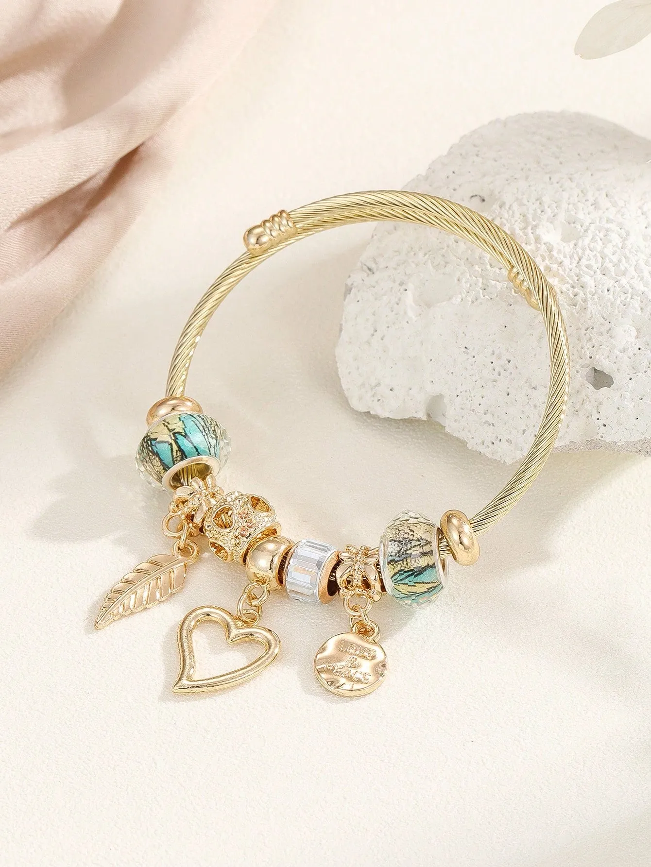 1pc Fashionable Feather & Heart Decor Bangle For Women For Daily Decoration