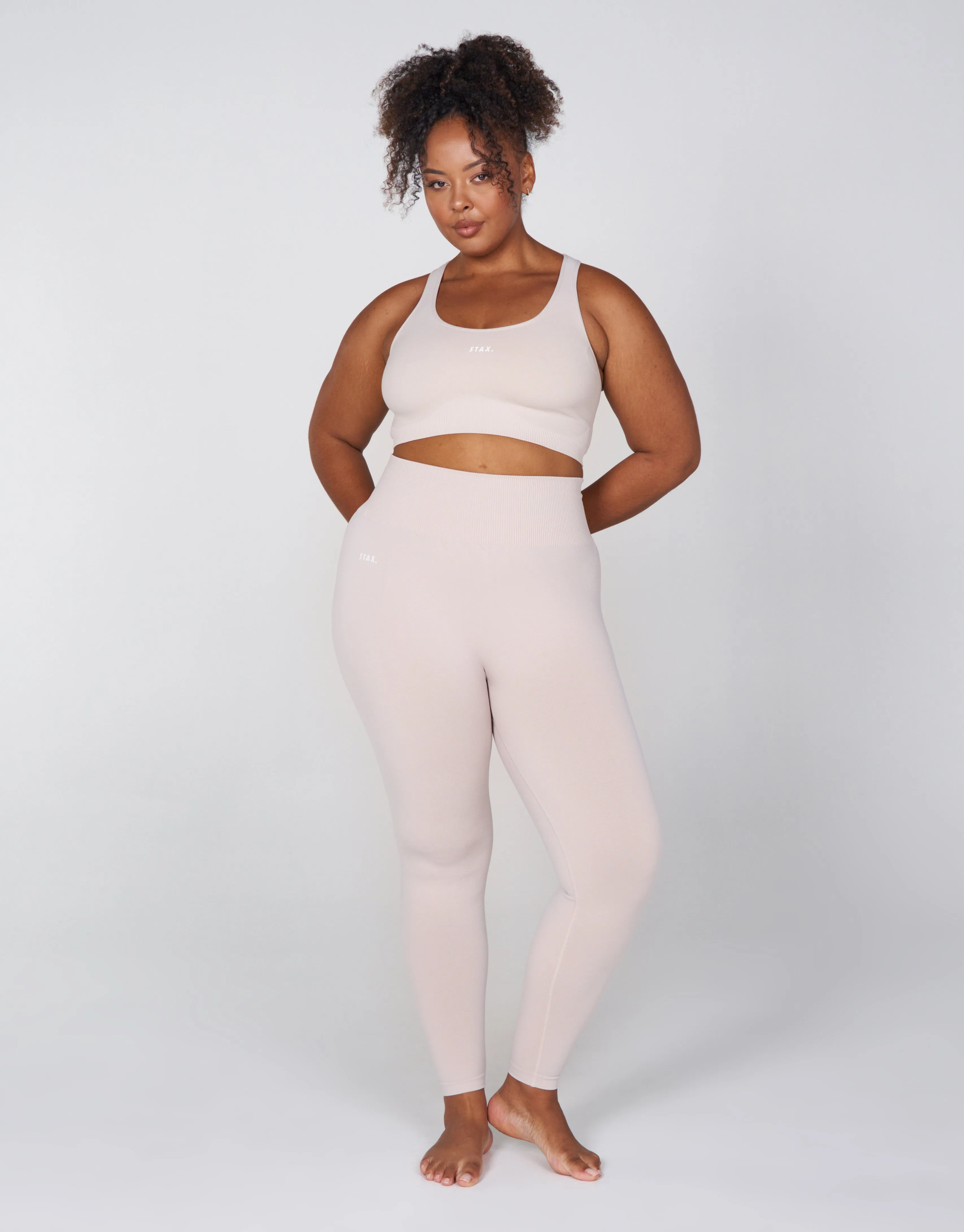 Premium Seamless Favourites Racer Crop - Bone